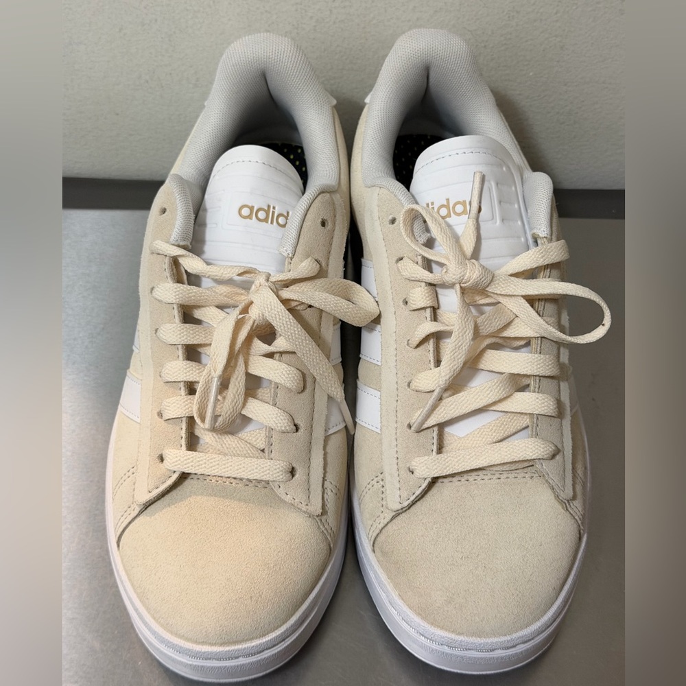 Adidas Grand Court Alp Cream and White Casual Sneakers, Women’s size 8 - Picture 2 of 7